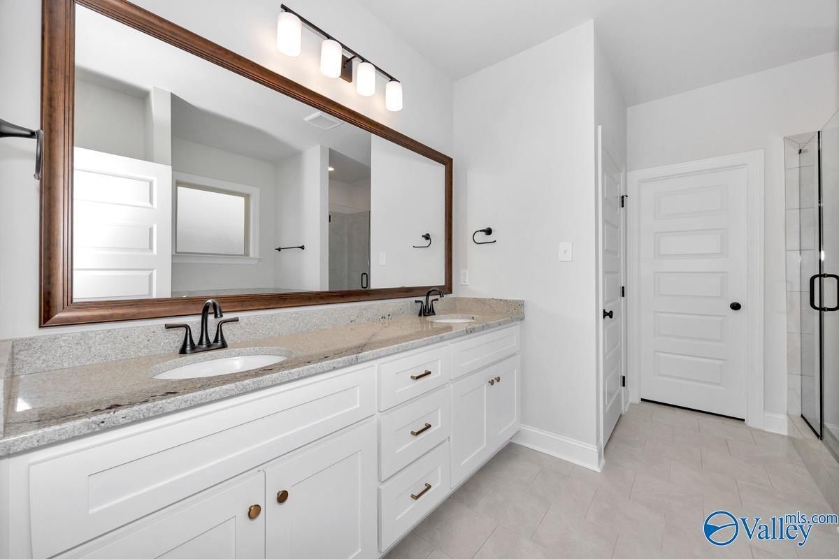 8826 Old Middlestown Road Se. Gurley, AL 35748