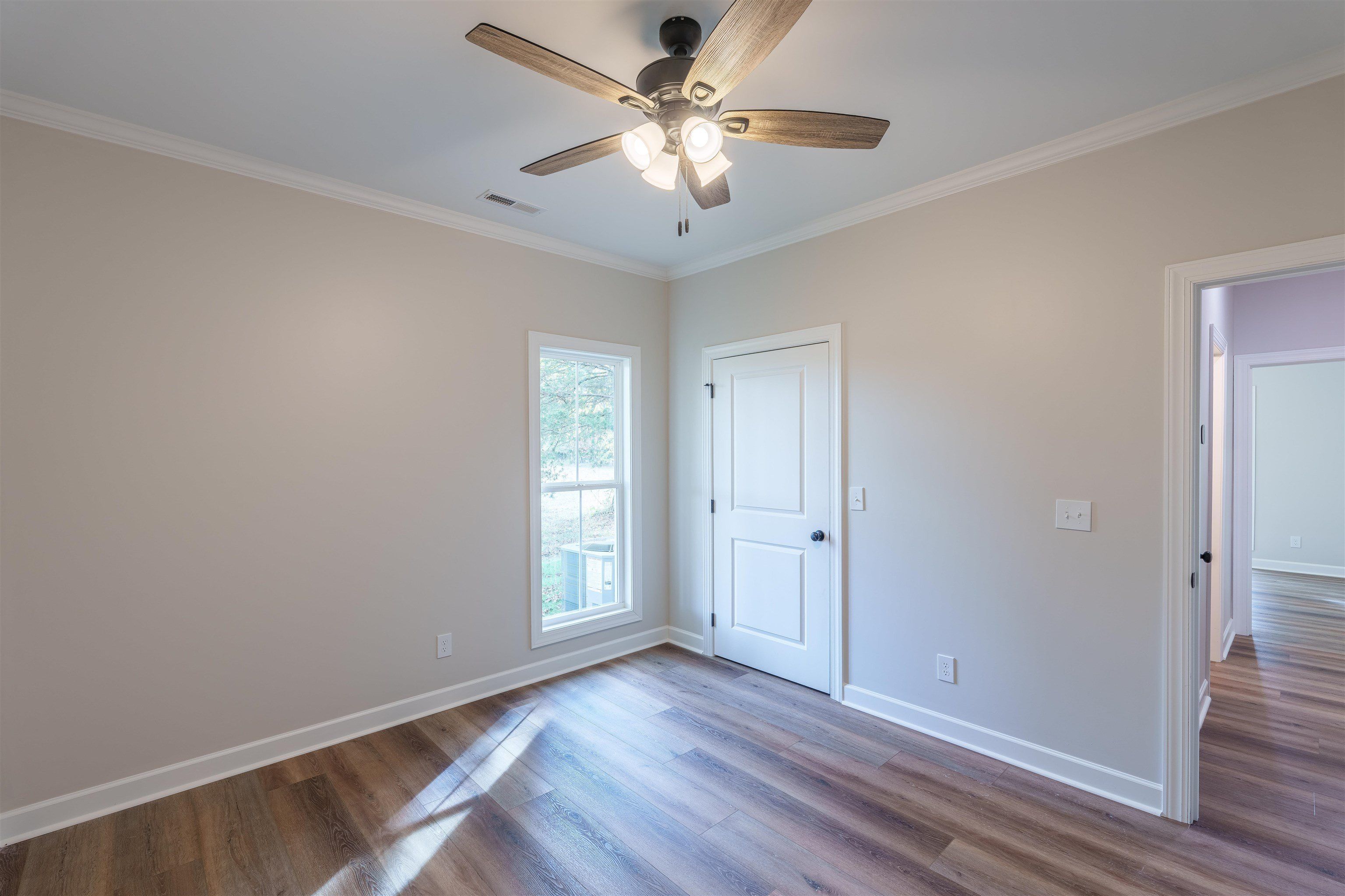 1374 Co Rd 103. Killen, AL 35645