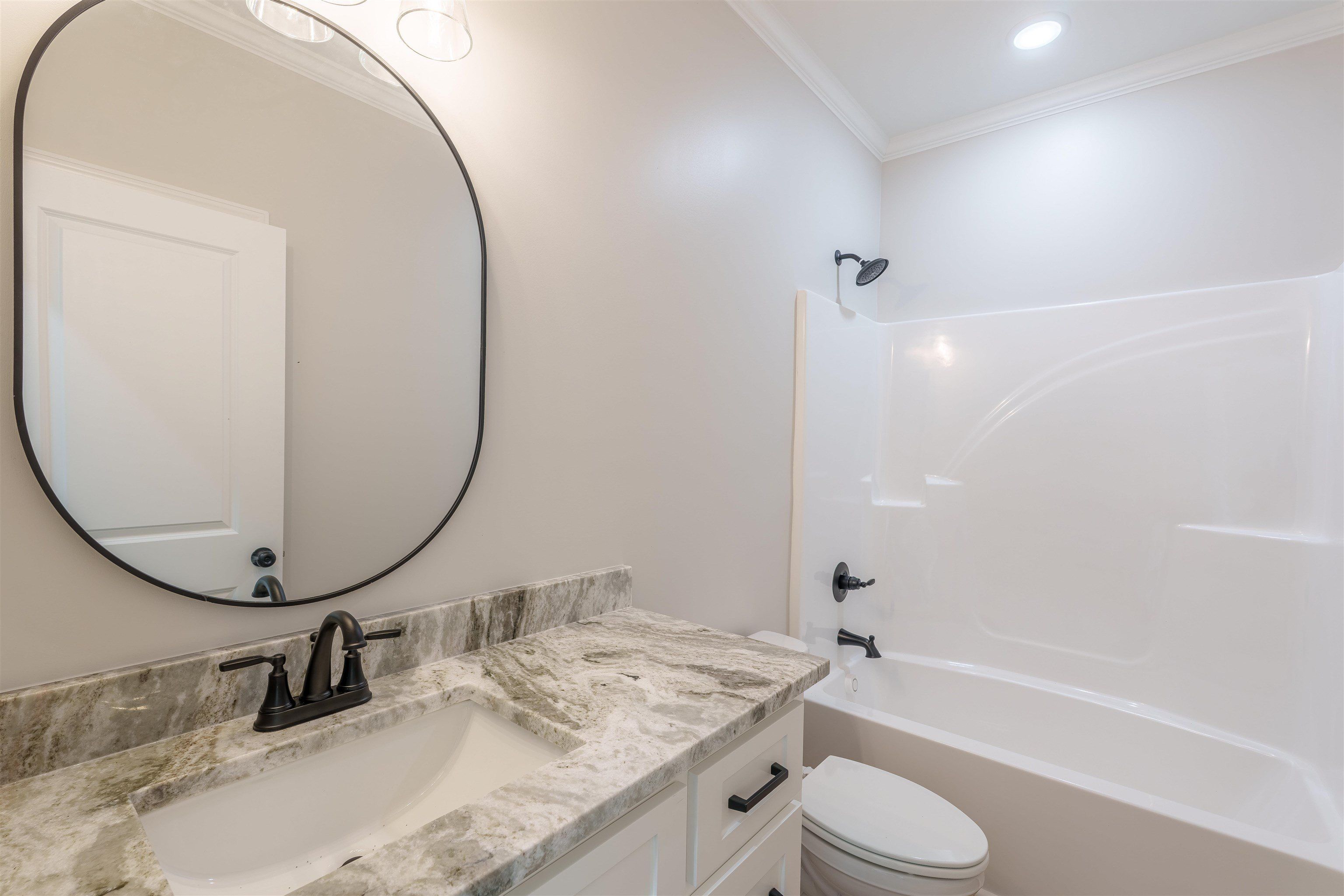 1386 Co Rd 103. Killen, AL 35645