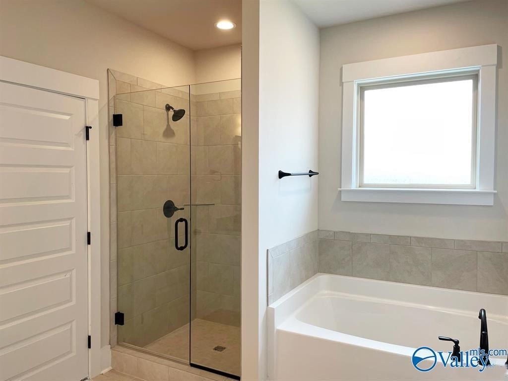 7118 Springwell Court Se. Gurley, AL 35748