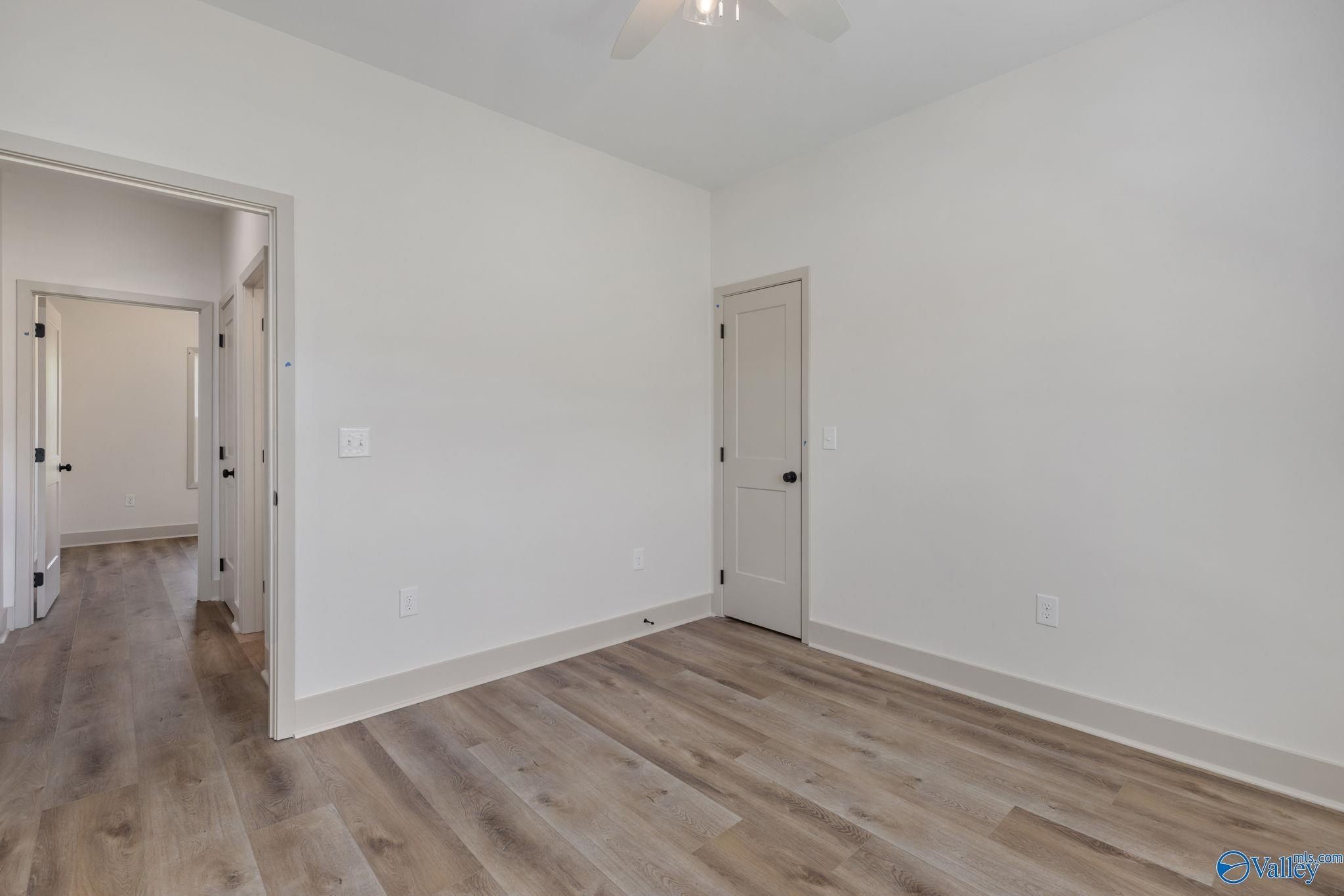 101 Oakview Circle. Killen, AL 35645