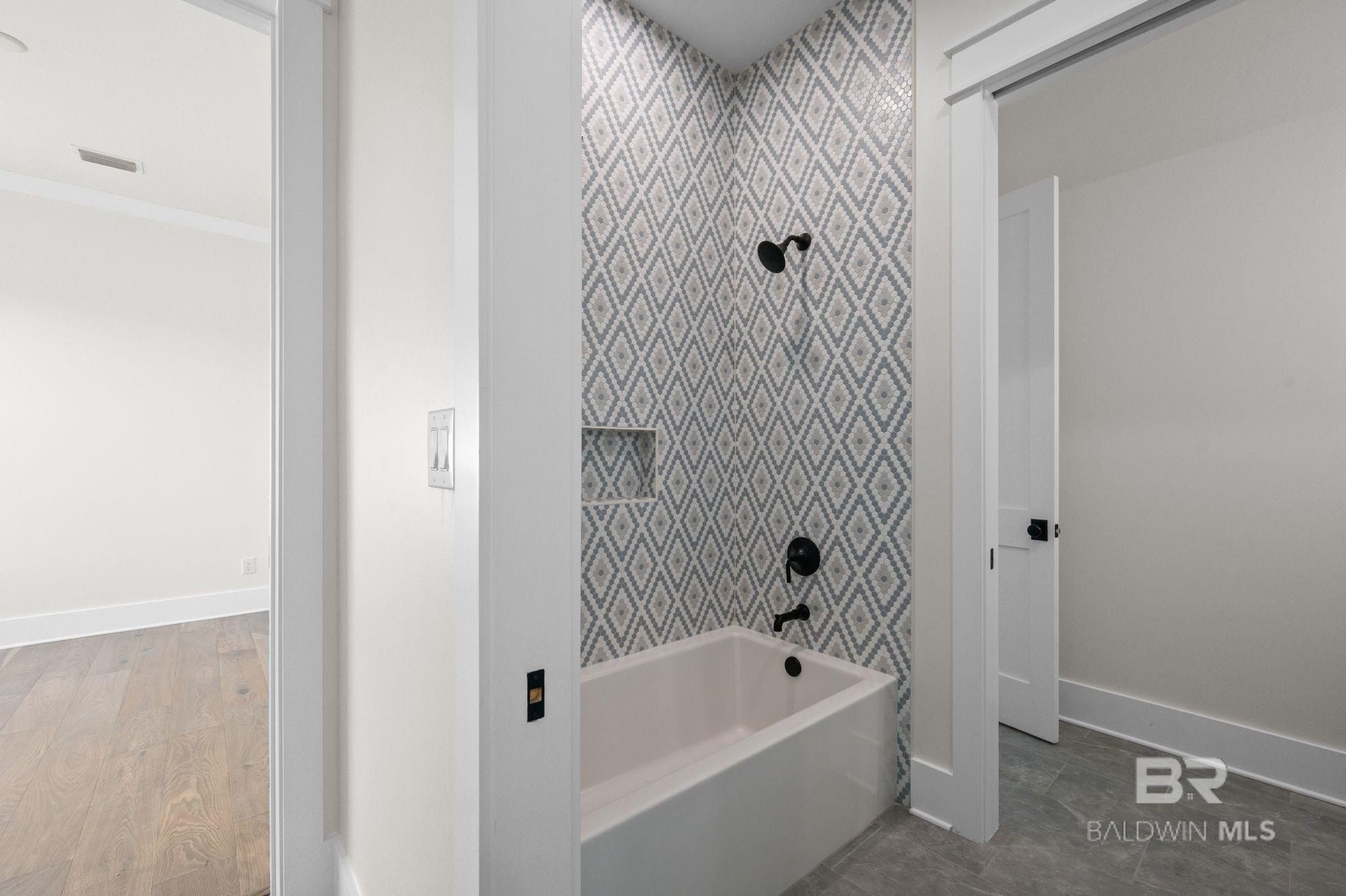 906 Inlet Circle. Gulf Shores, AL 36542