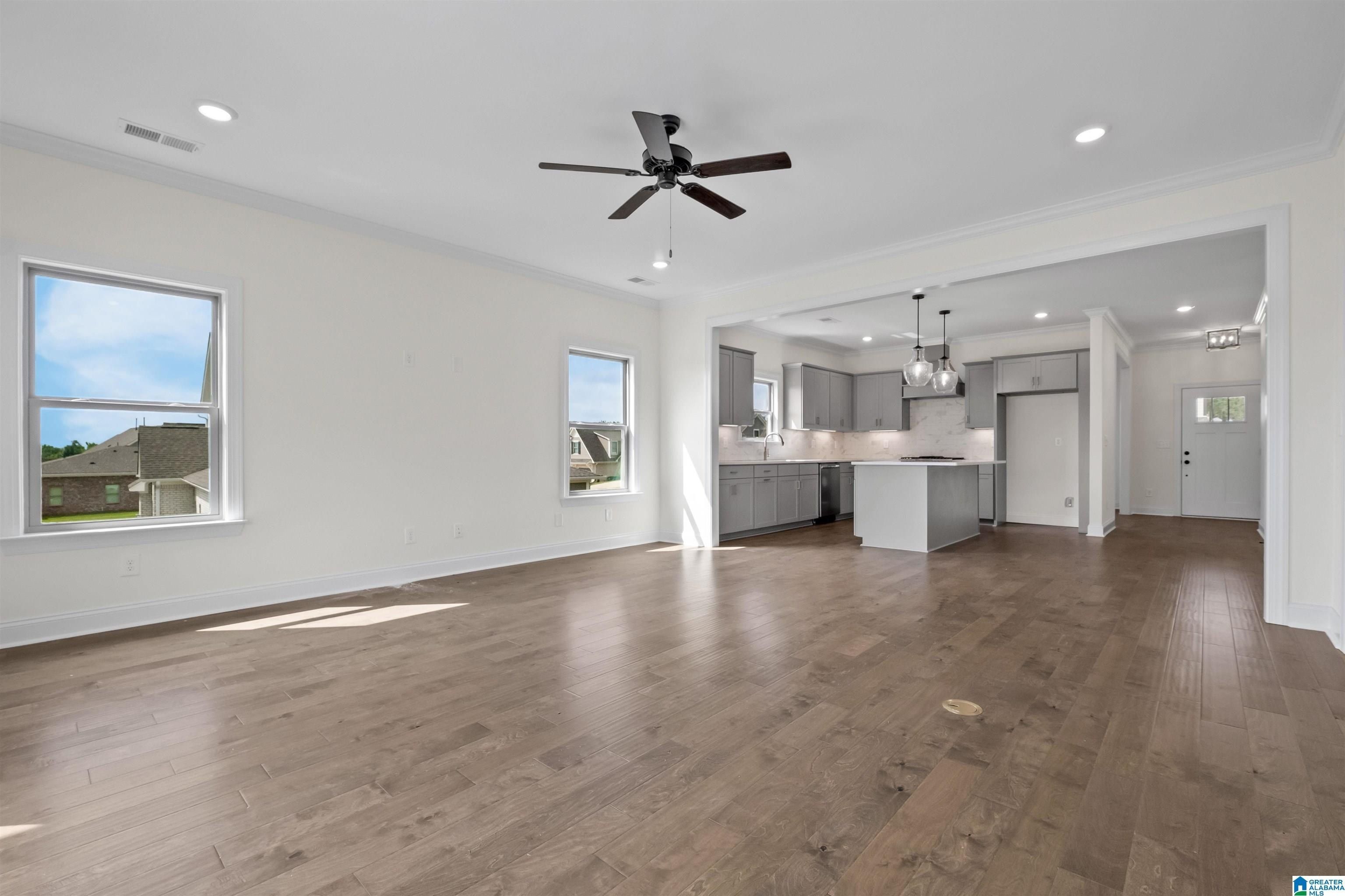 2214 Chelsea Park Bend. Chelsea, AL 35043