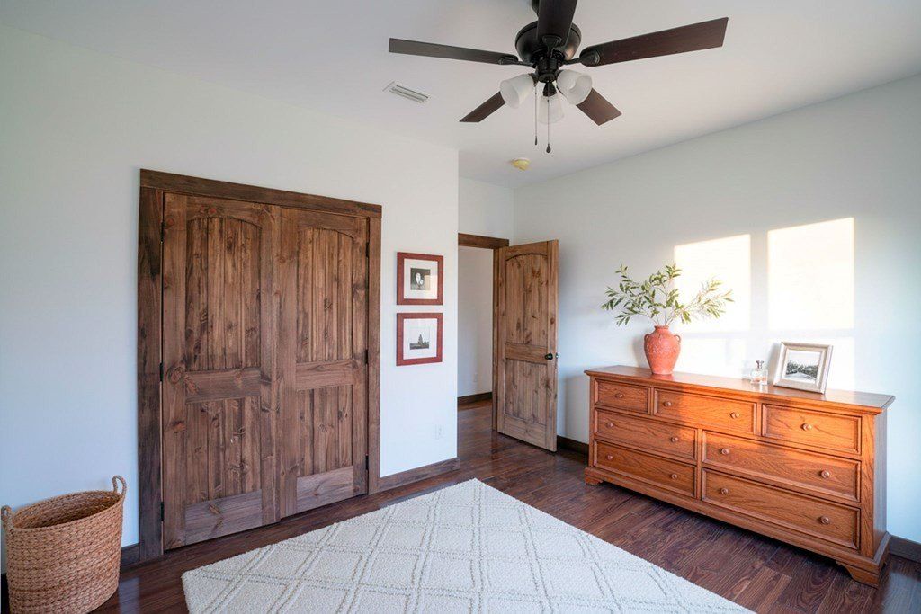 Nhn Leslie Road. Slocomb, AL 36375