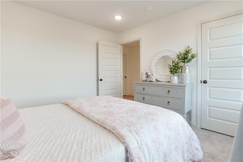 205 Bottle Way. Auburn, AL 36830