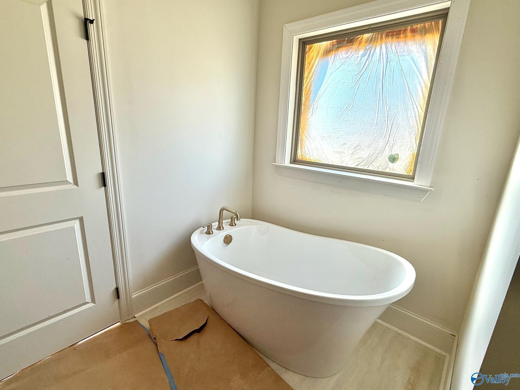 317 Lake Creek Drive. Guntersville, AL 35976