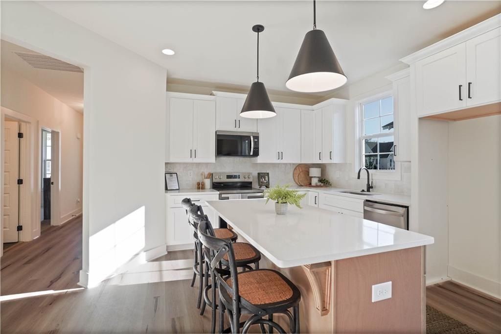 108 Hunters Way. Opelika, AL 36801