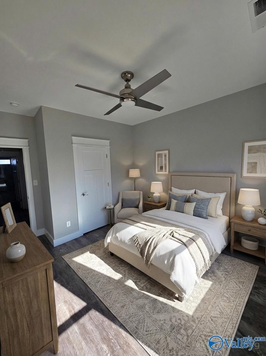 34 E Walnut Place. Moulton, AL 35650