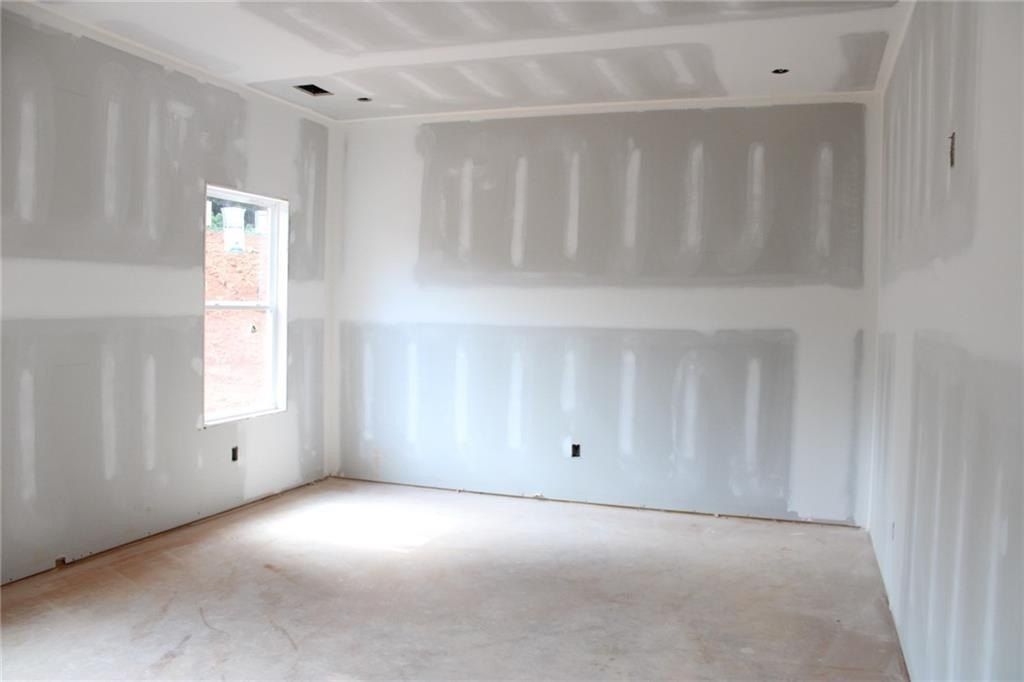 1358 Centerport Road. Dadeville, AL 36853