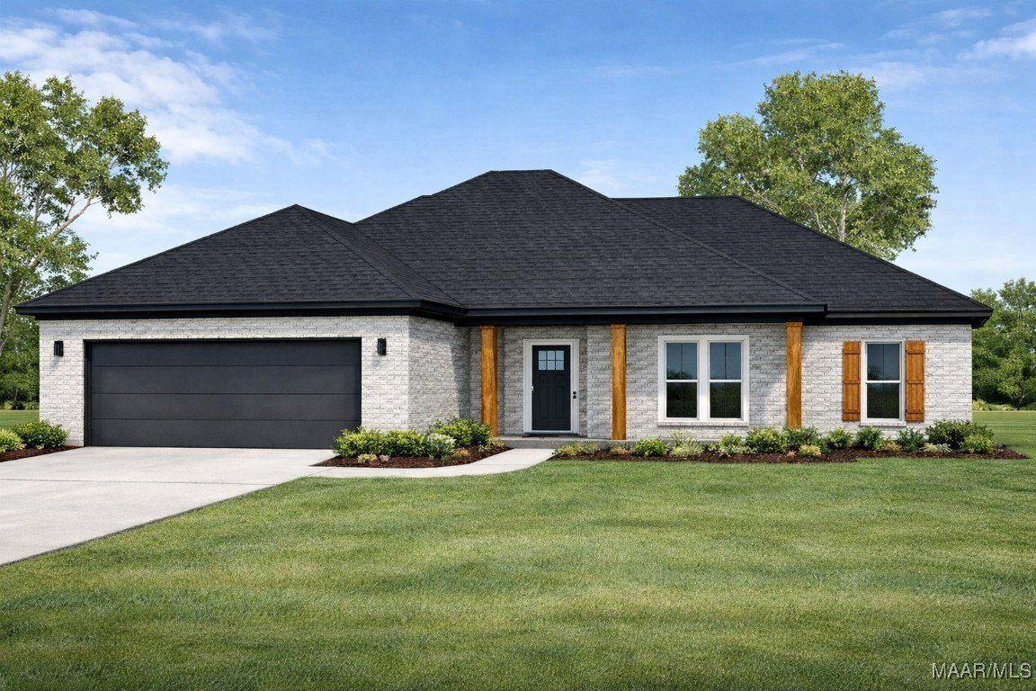 102 Trotters View Road. Deatsville, AL 36022