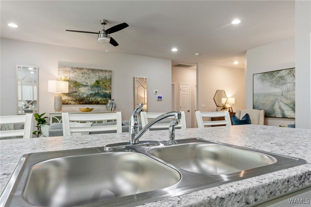 11193 Snapdragon Cove. Tuscaloosa, AL 35405