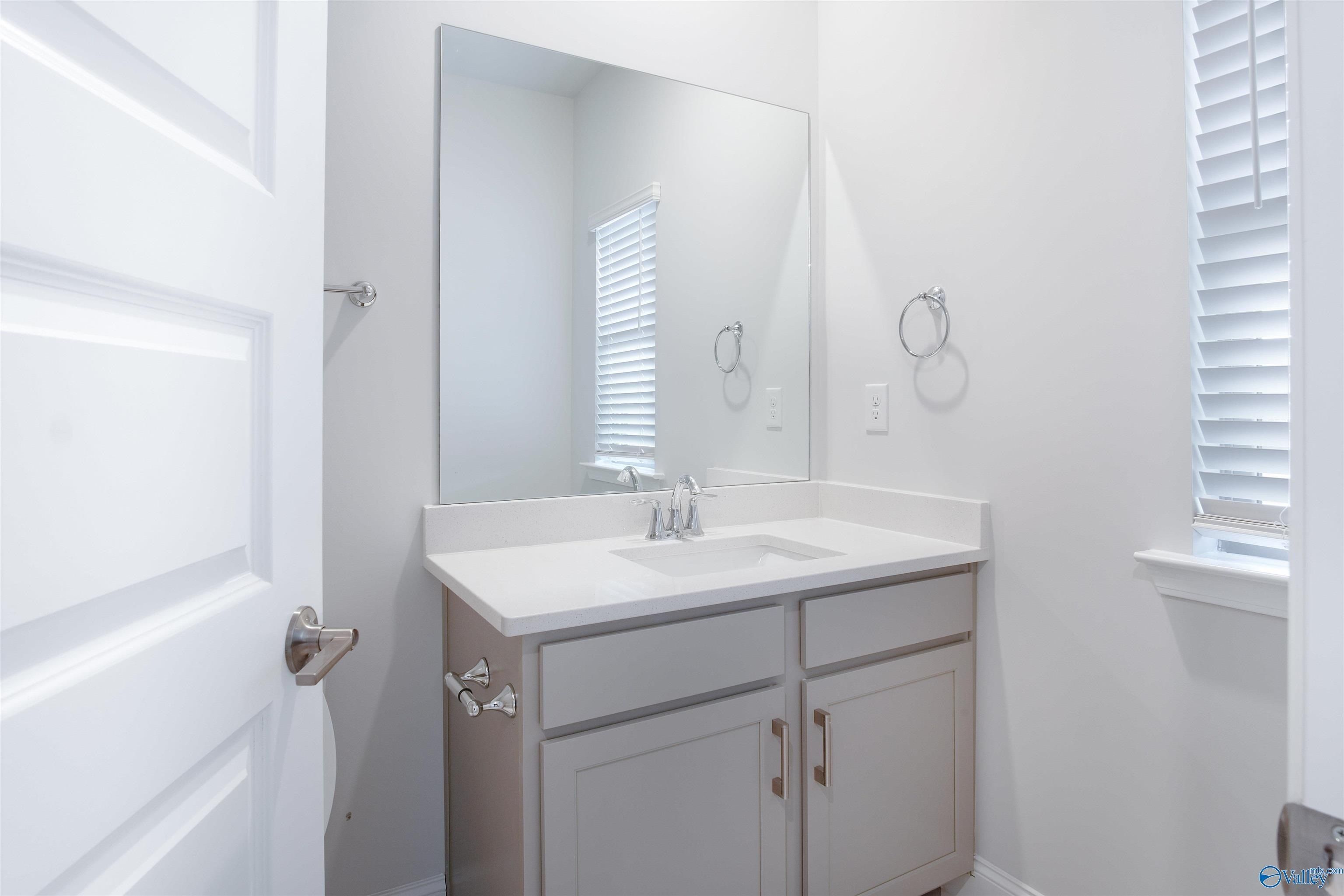 22932 Ansley Drive. Athens, AL 35613