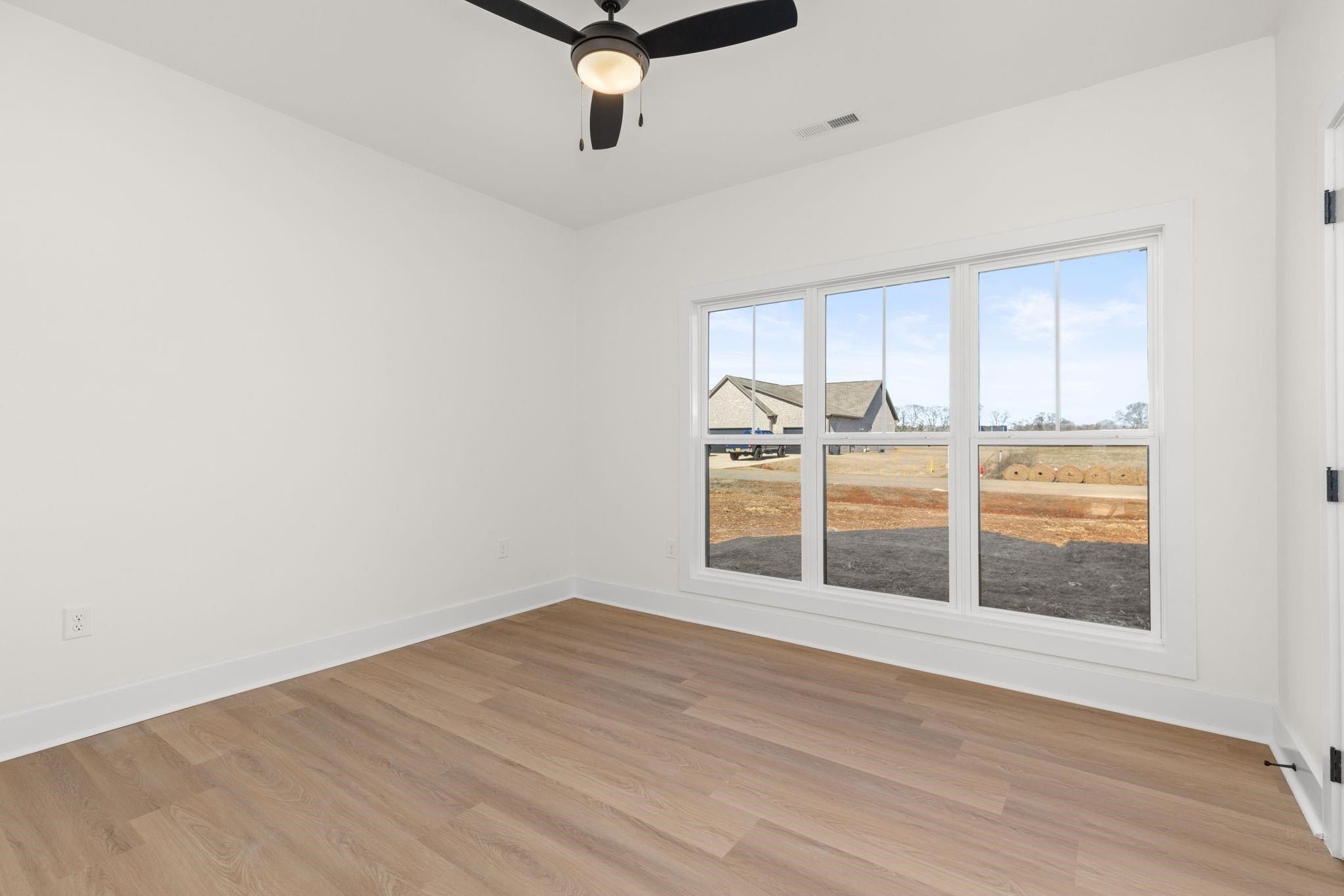 290 Spry Way. Killen, AL 35645