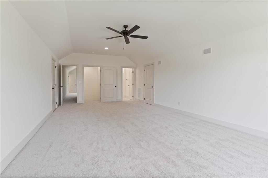 6001 Hunters Hill Lane. Auburn, AL 36830