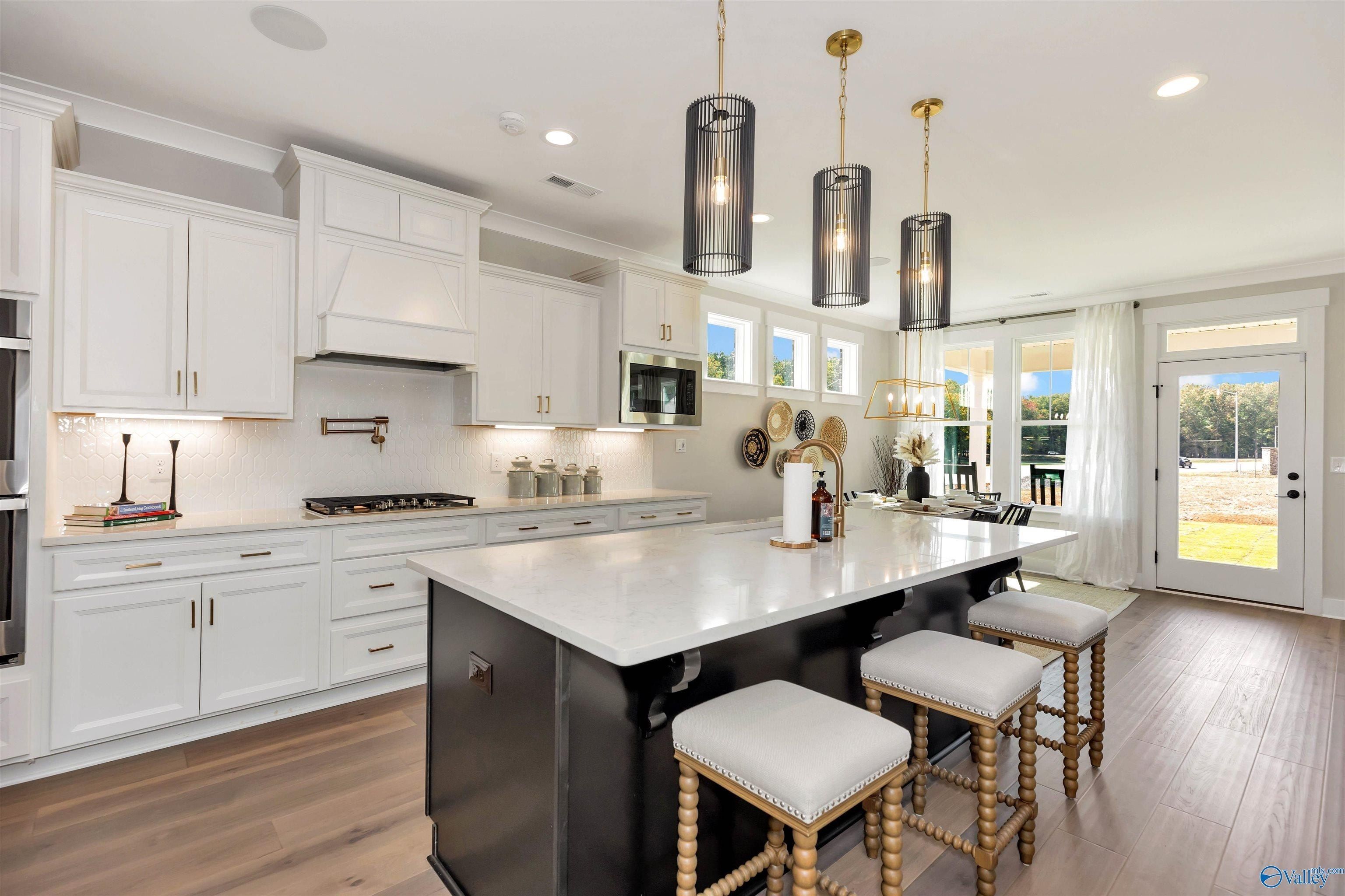 2145 Bloomfell Bend. Huntsville, AL 35802