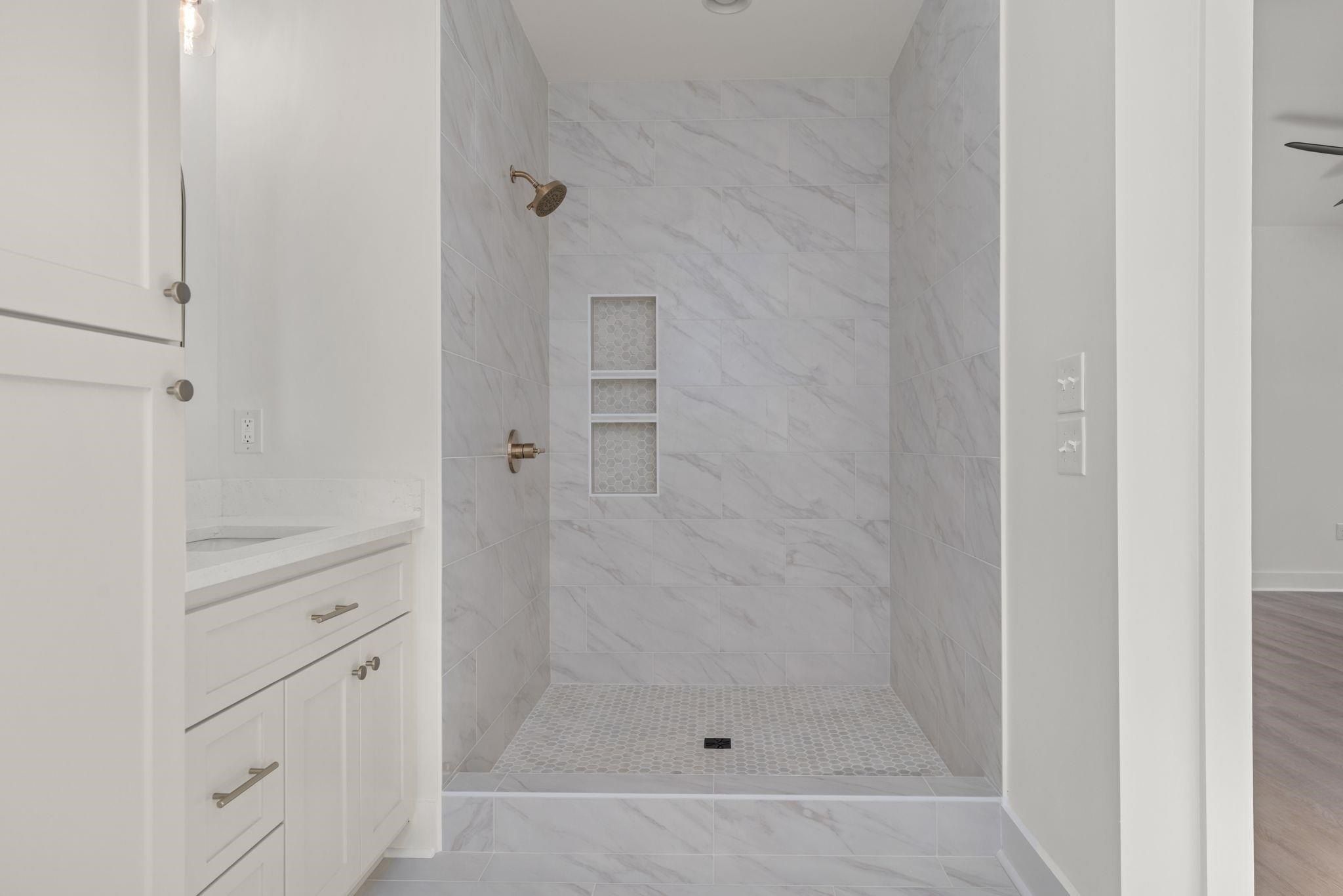 41 Blue Ridge Dr. Florence, AL 35633