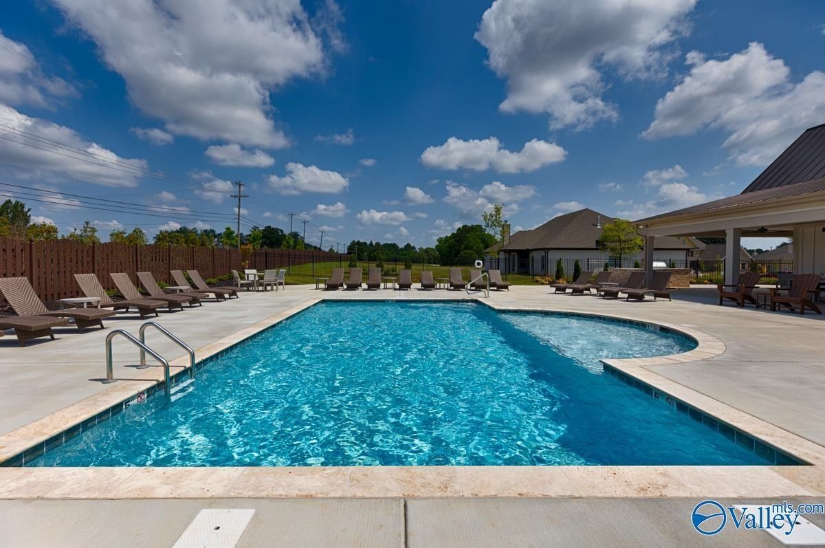 20643 Lakewood Drive. Athens, AL 35611