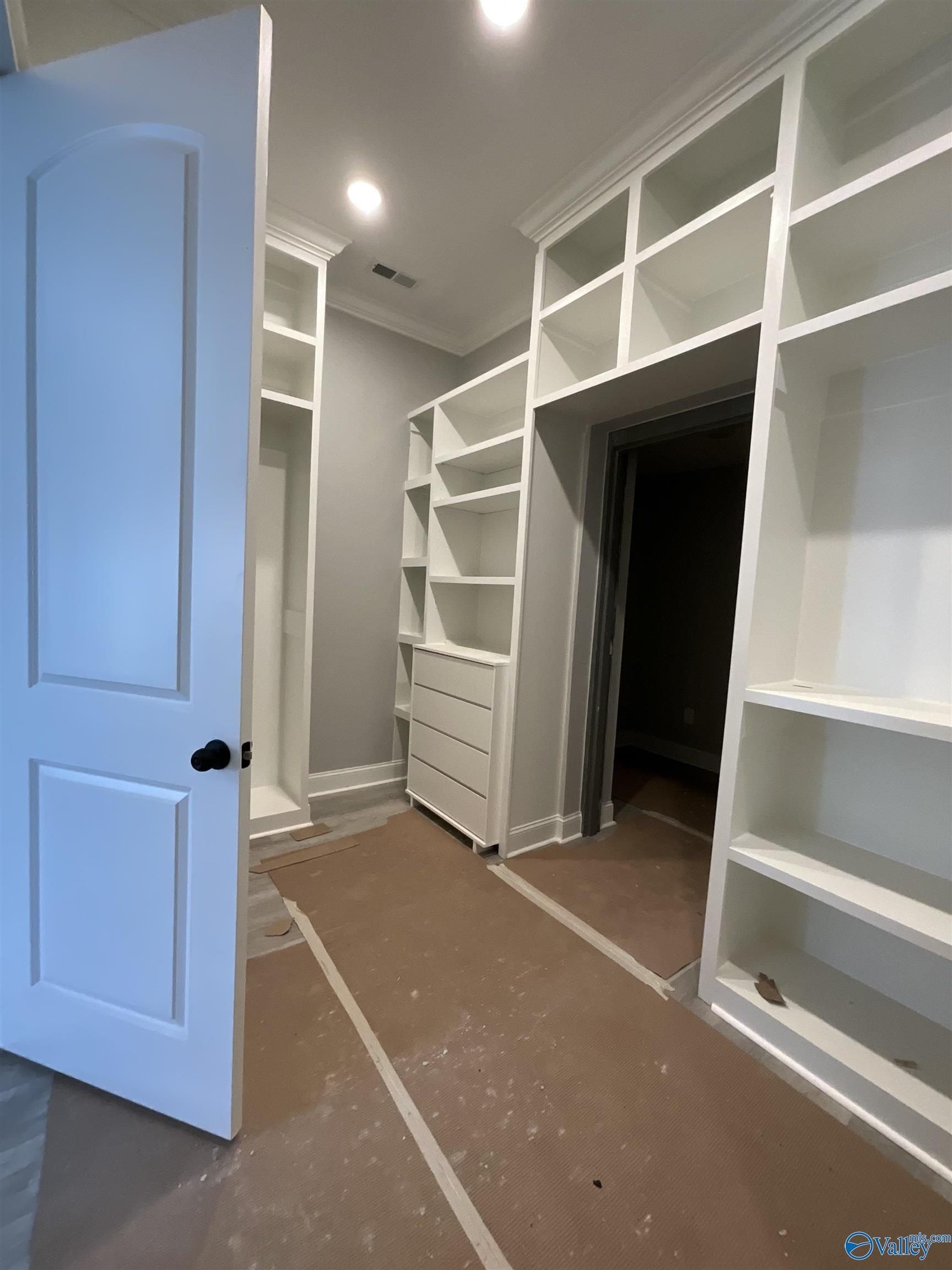 2031 Sarah Lane. Decatur, AL 35603