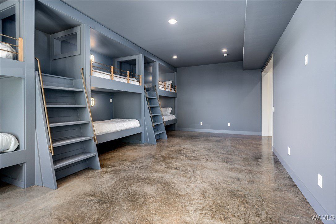 14898 Edgewater Drive. Northport, AL 35475