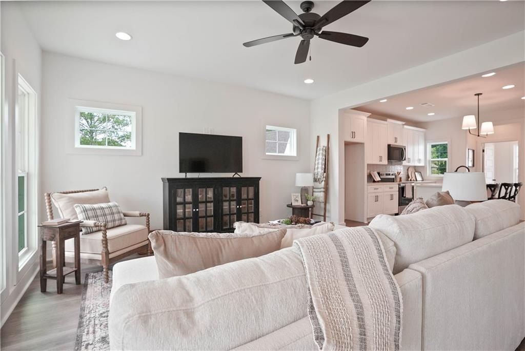 87 Summer Street. Opelika, AL 36804