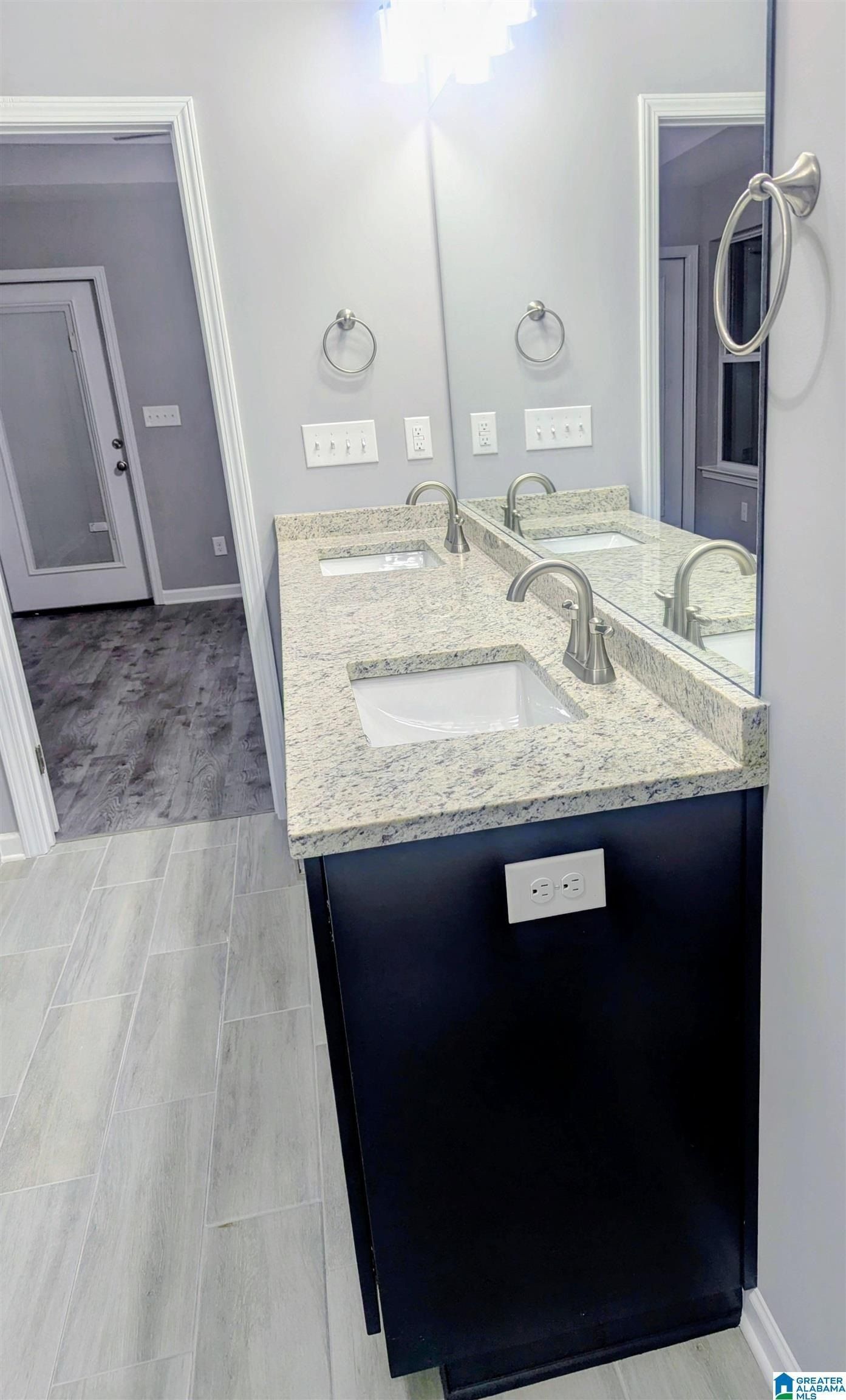 12800 Honeysuckle Circle. Lake View, AL 35111