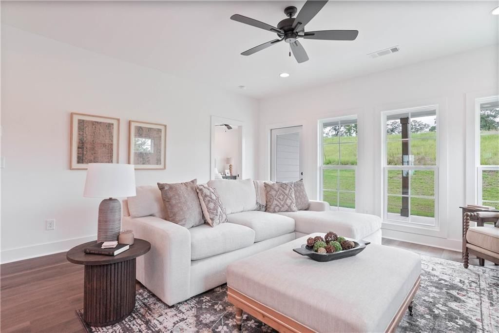 87 Summer Street. Opelika, AL 36804