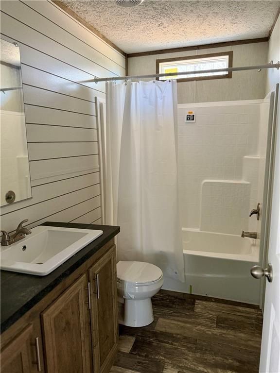 4 Fuqua Road. Seale, AL 36875