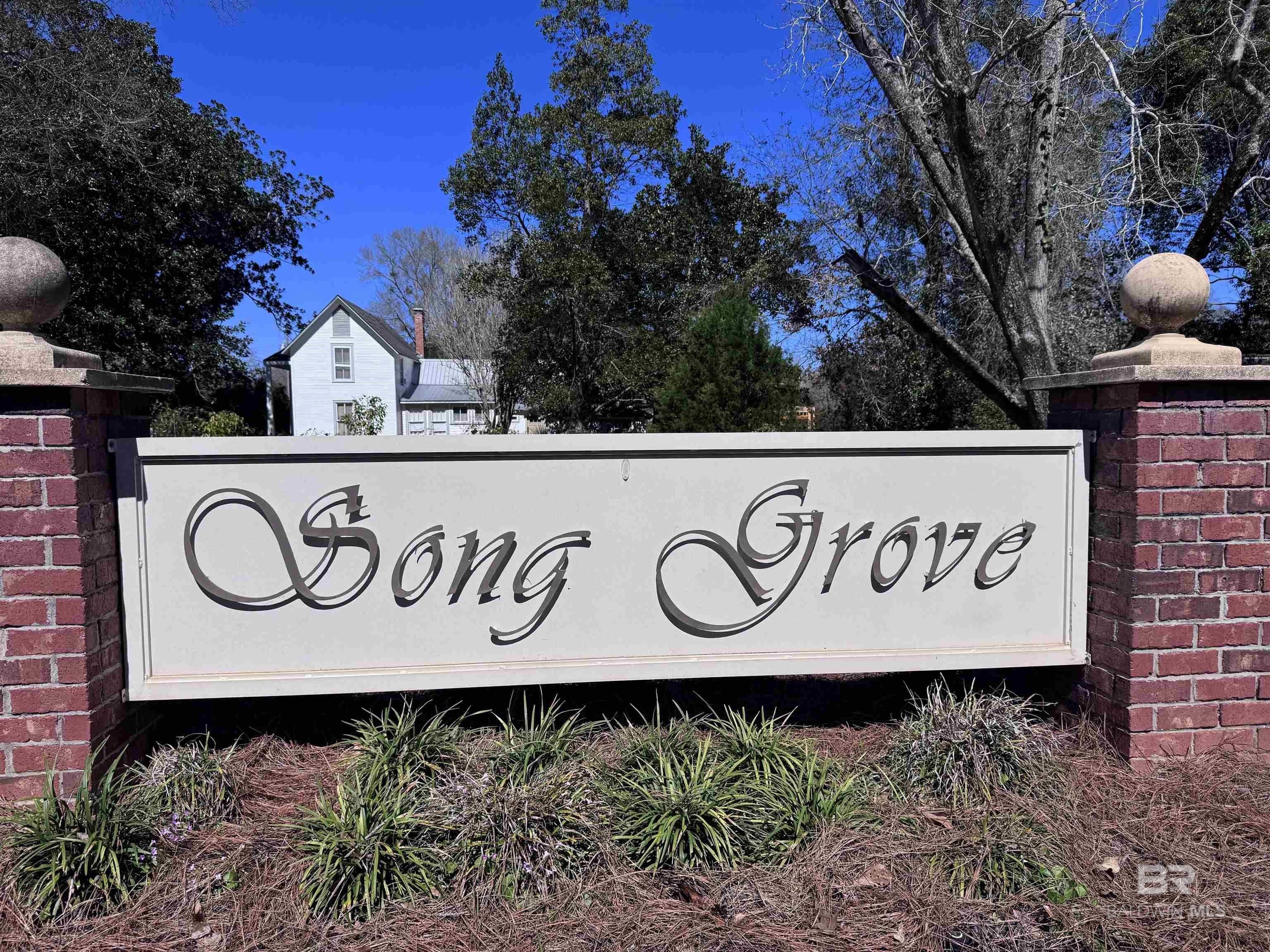 215 Pliska Street. Fairhope, AL 36532