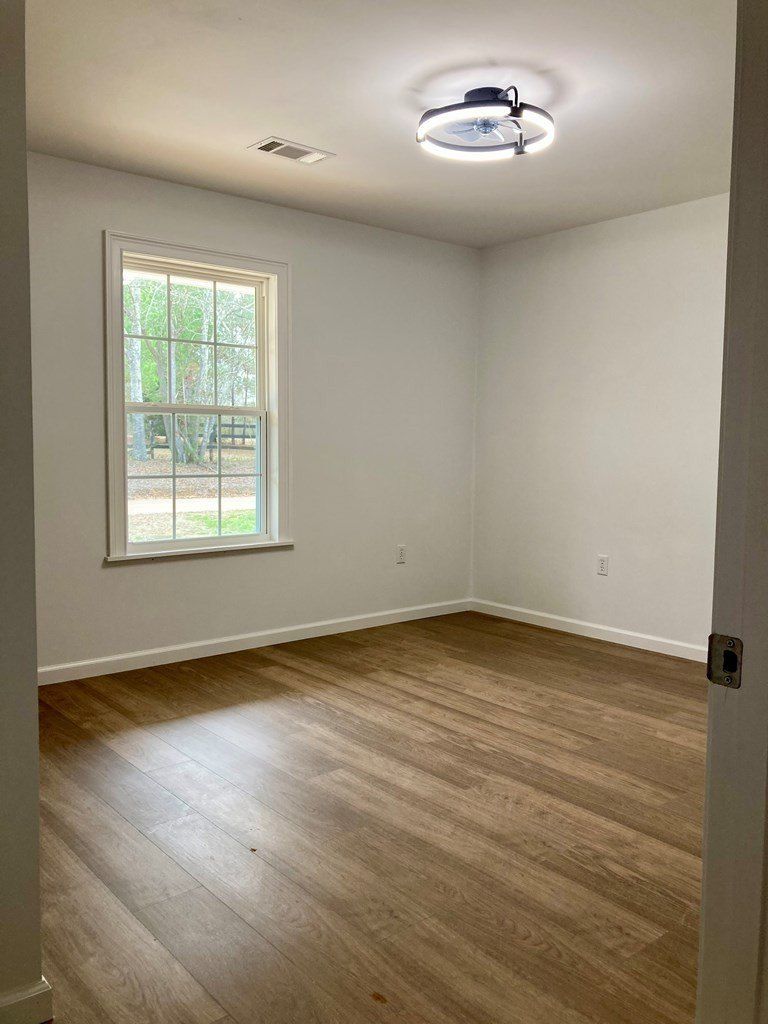 48 Box Road. Dothan, AL 36301