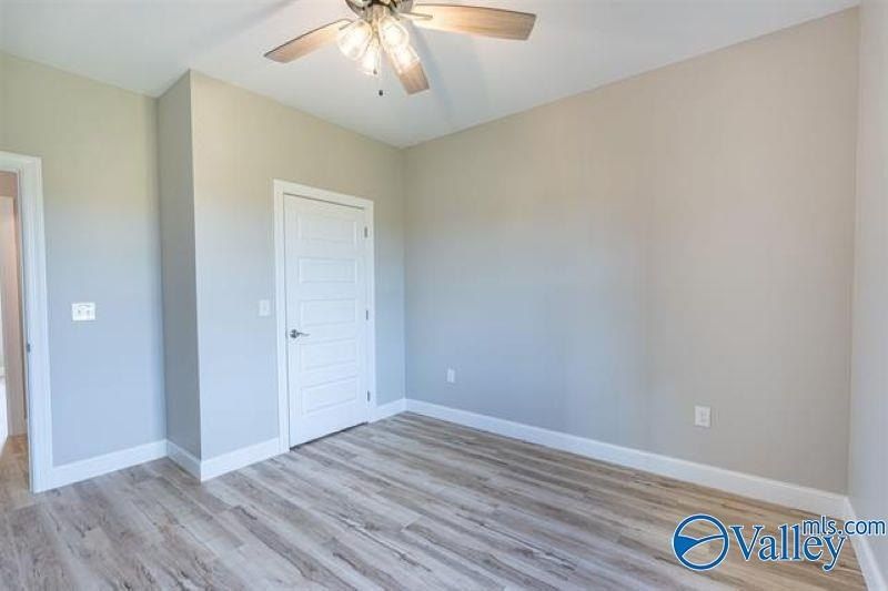 261 Hummingbird Way. Killen, AL 35645