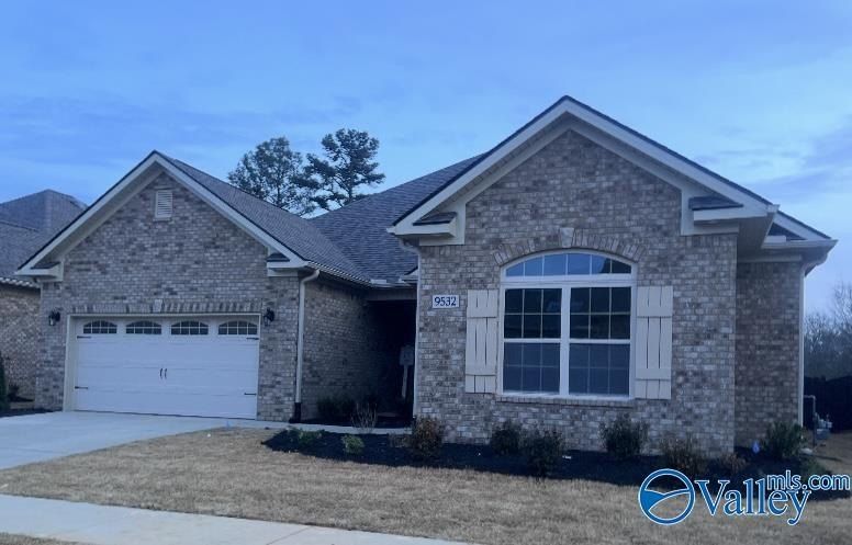 9532 Abington Cove Boulevard Nw. Madison, AL 35757