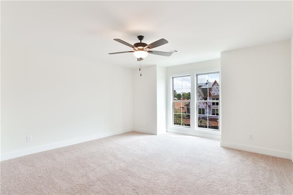 3176 Bottle Way. Auburn, AL 36830