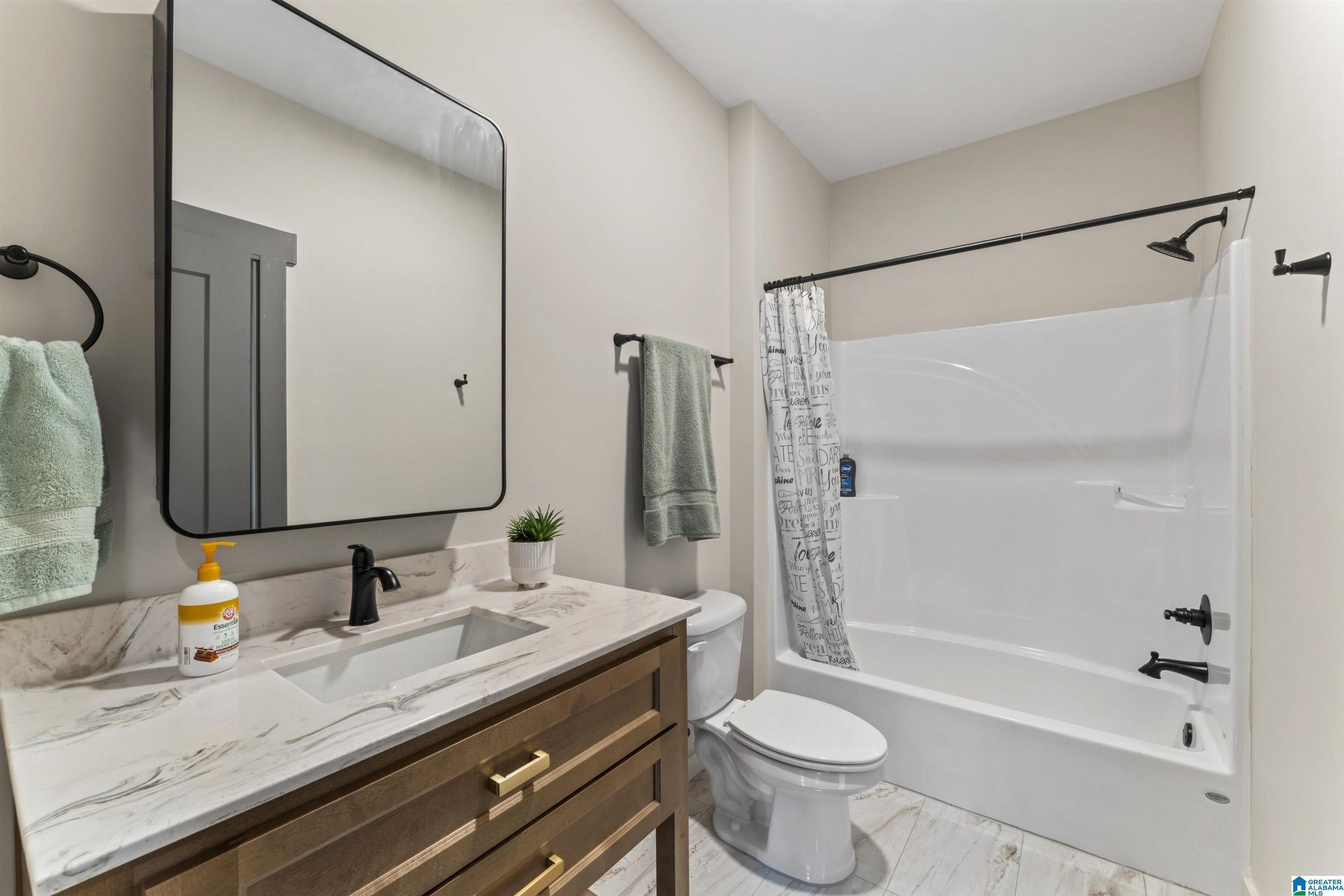 341 Boathouse Circle. Sylacauga, AL 35151