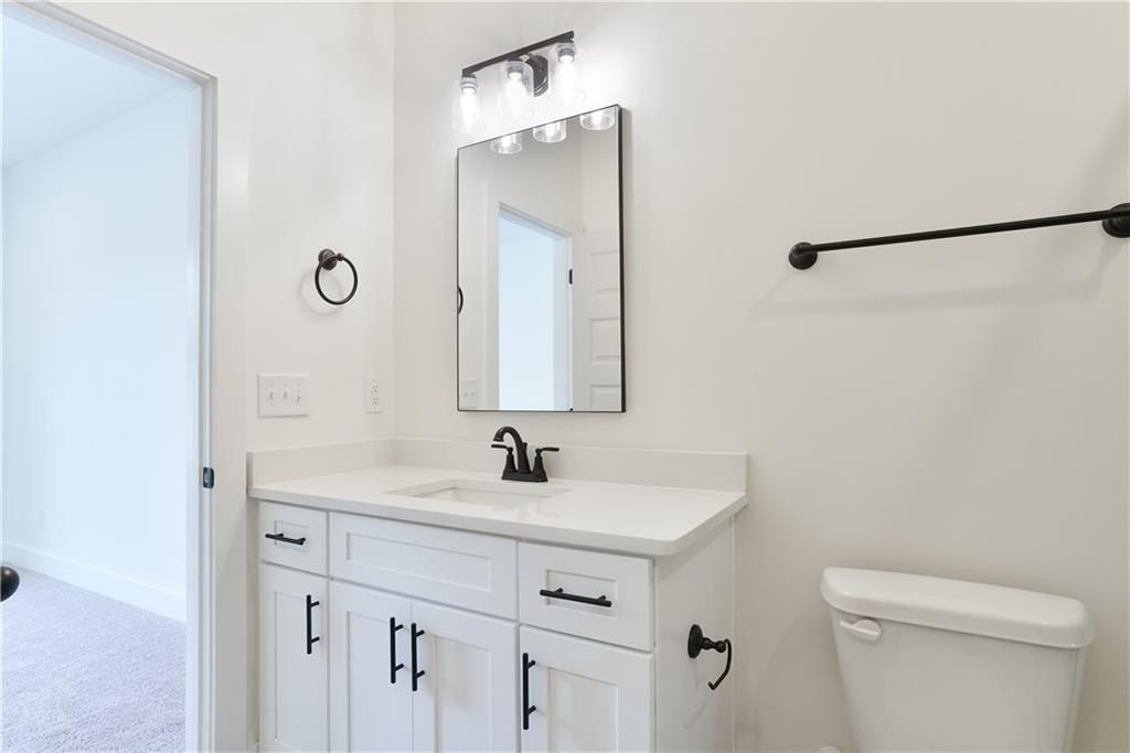 126 Bottle Way. Auburn, AL 36830