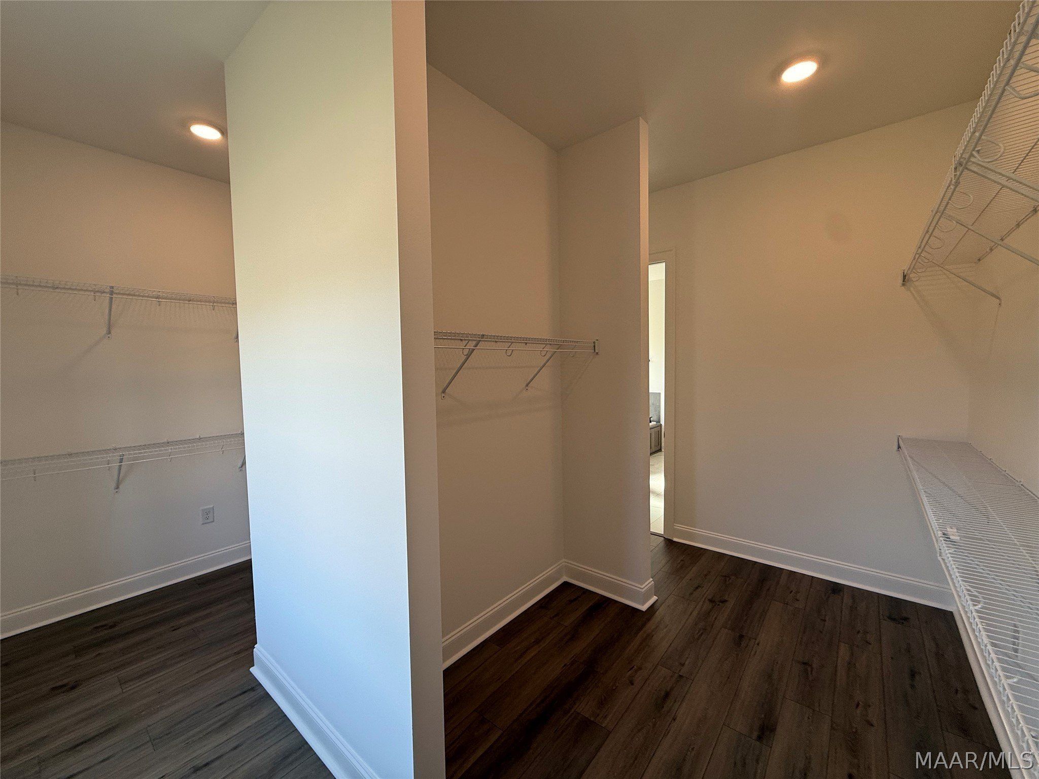 305 Hillston Drive. Wetumpka, AL 36093