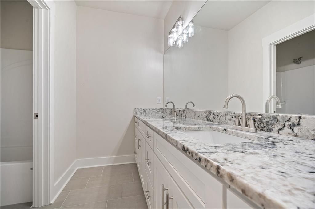 7069 Country Oaks Drive. Irvington, AL 36544