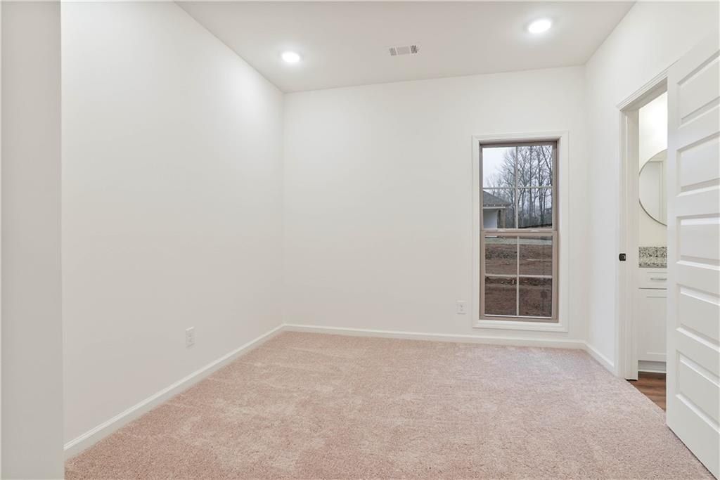 834 Hunters Way. Opelika, AL 36801