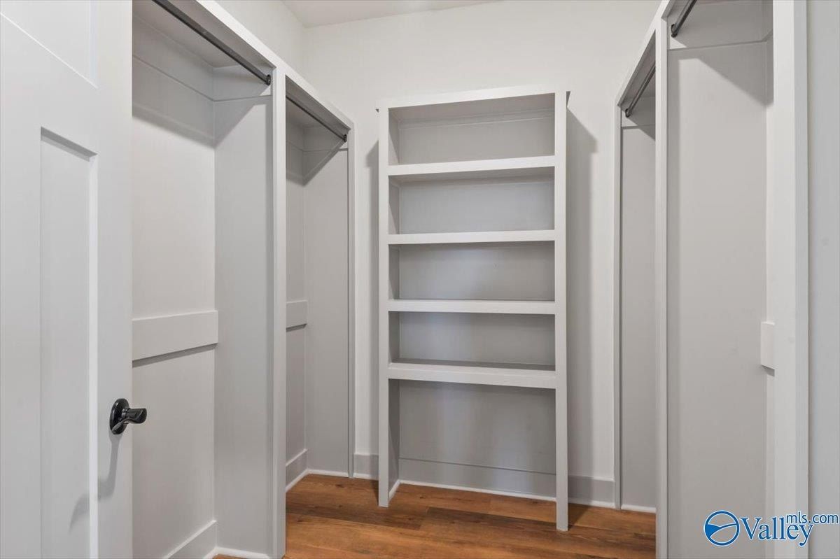 6562 Oak Meadow Drive. Owens Cross Roads, AL 35763