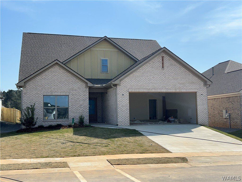 12644 White Pine Drive. Northport, AL 35475