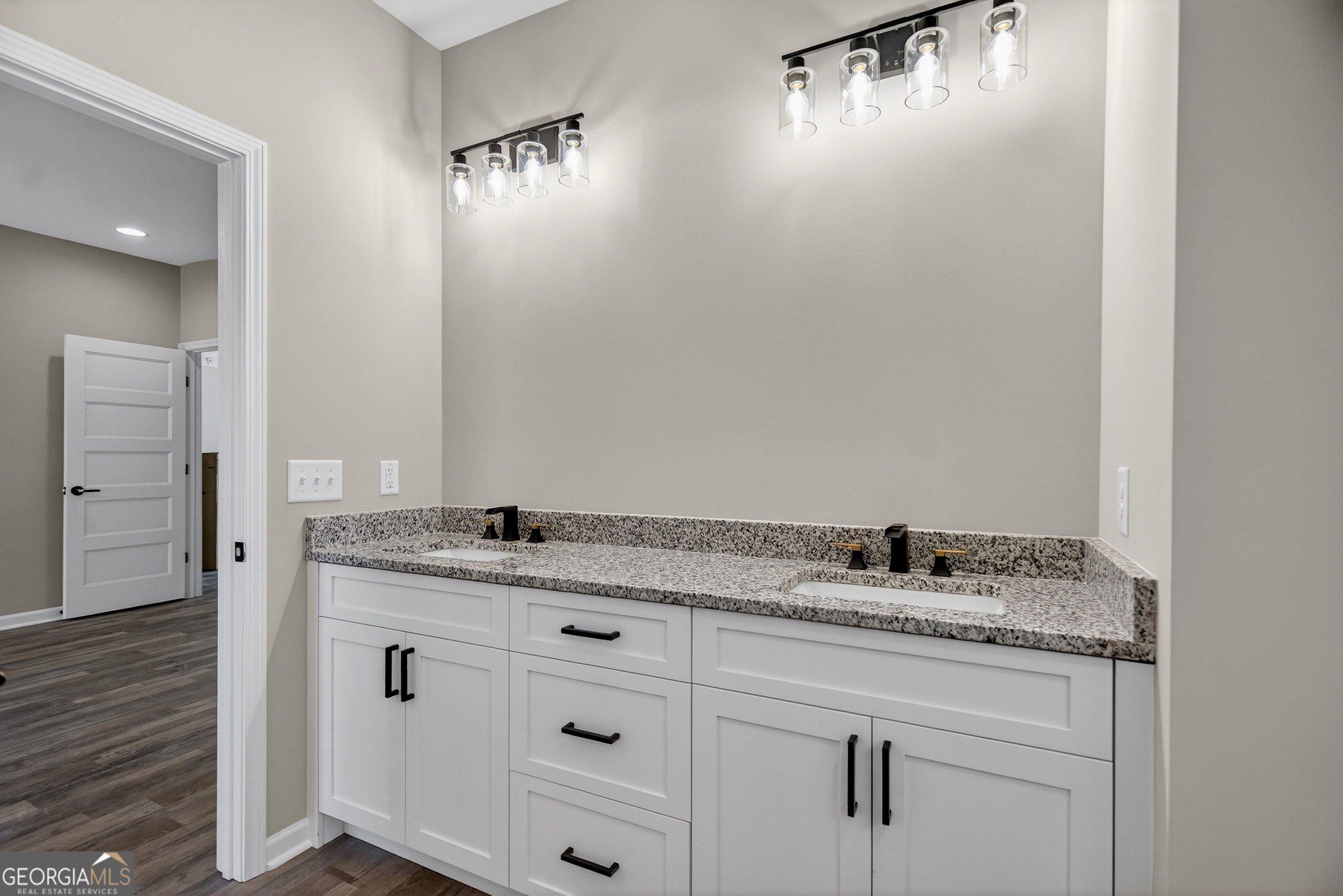 3060 15T Hsw. Lanett, AL 36863