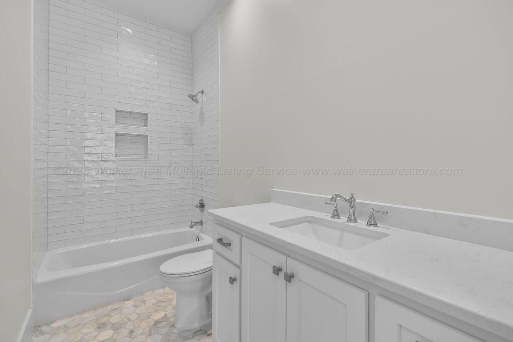 208 Slick Ford Drive. Houston, AL 35572