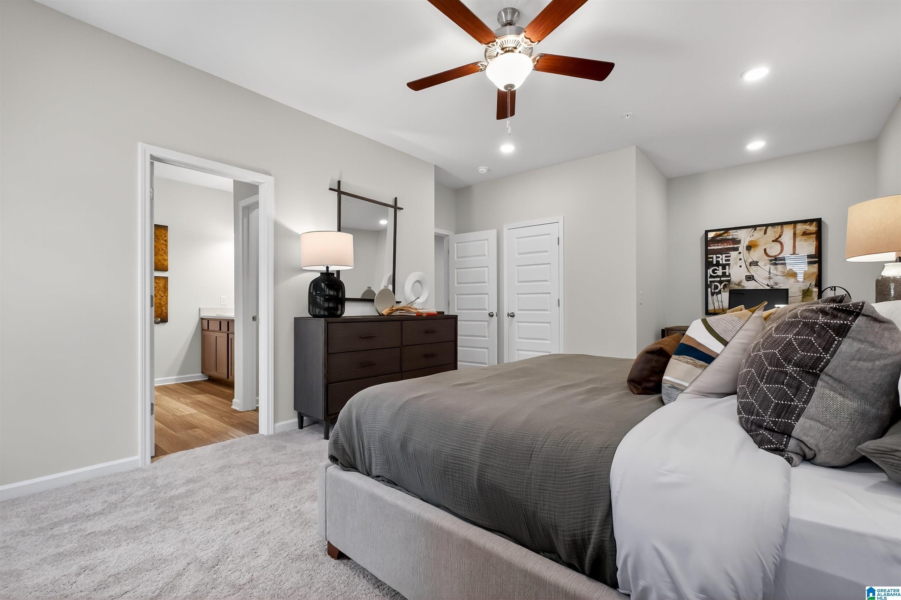 4549 Village Springs Square. Fultondale, AL 35068