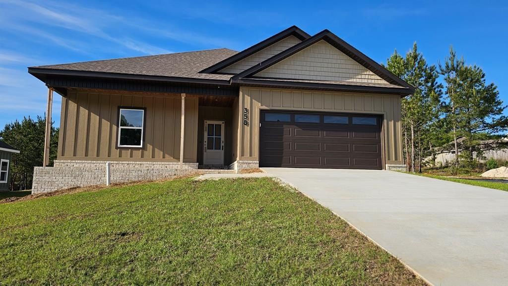 358 Spruce Lane. Ozark, AL 36360