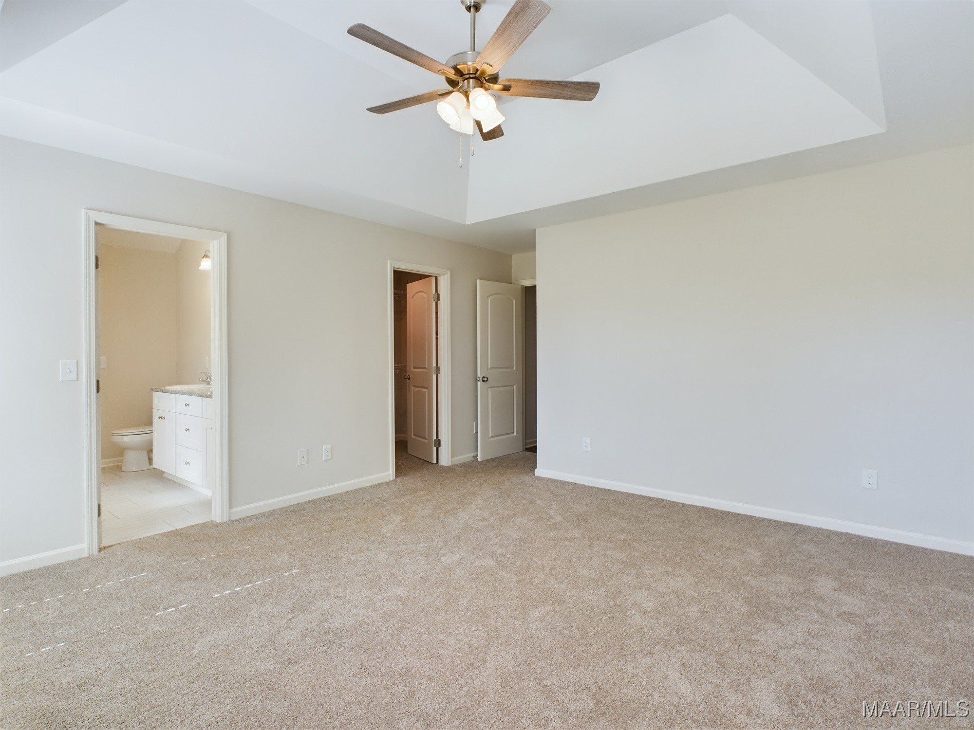 245 Brownstone Loop. Deatsville, AL 36022