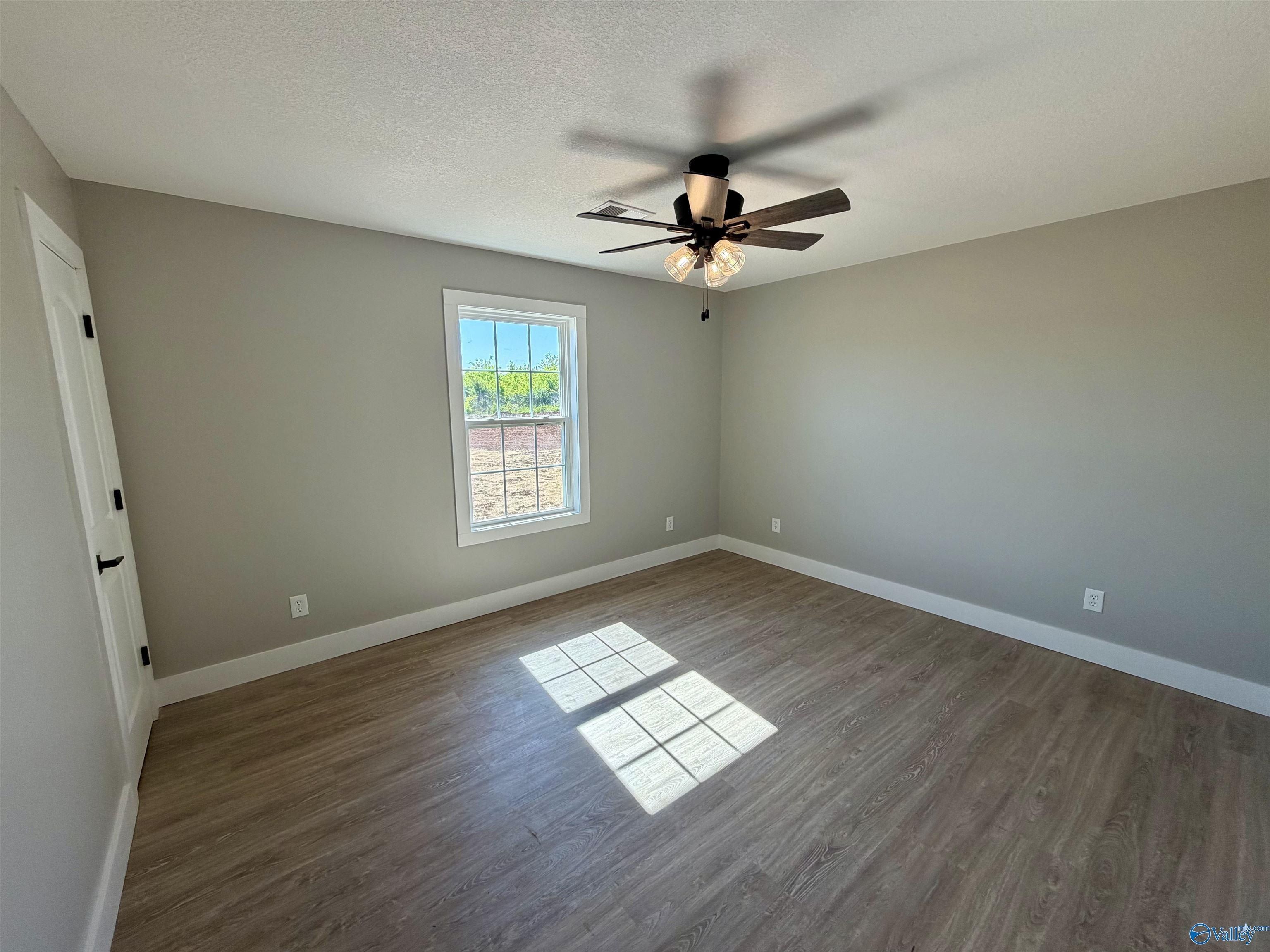 County Road. Gaylesville, AL 35973