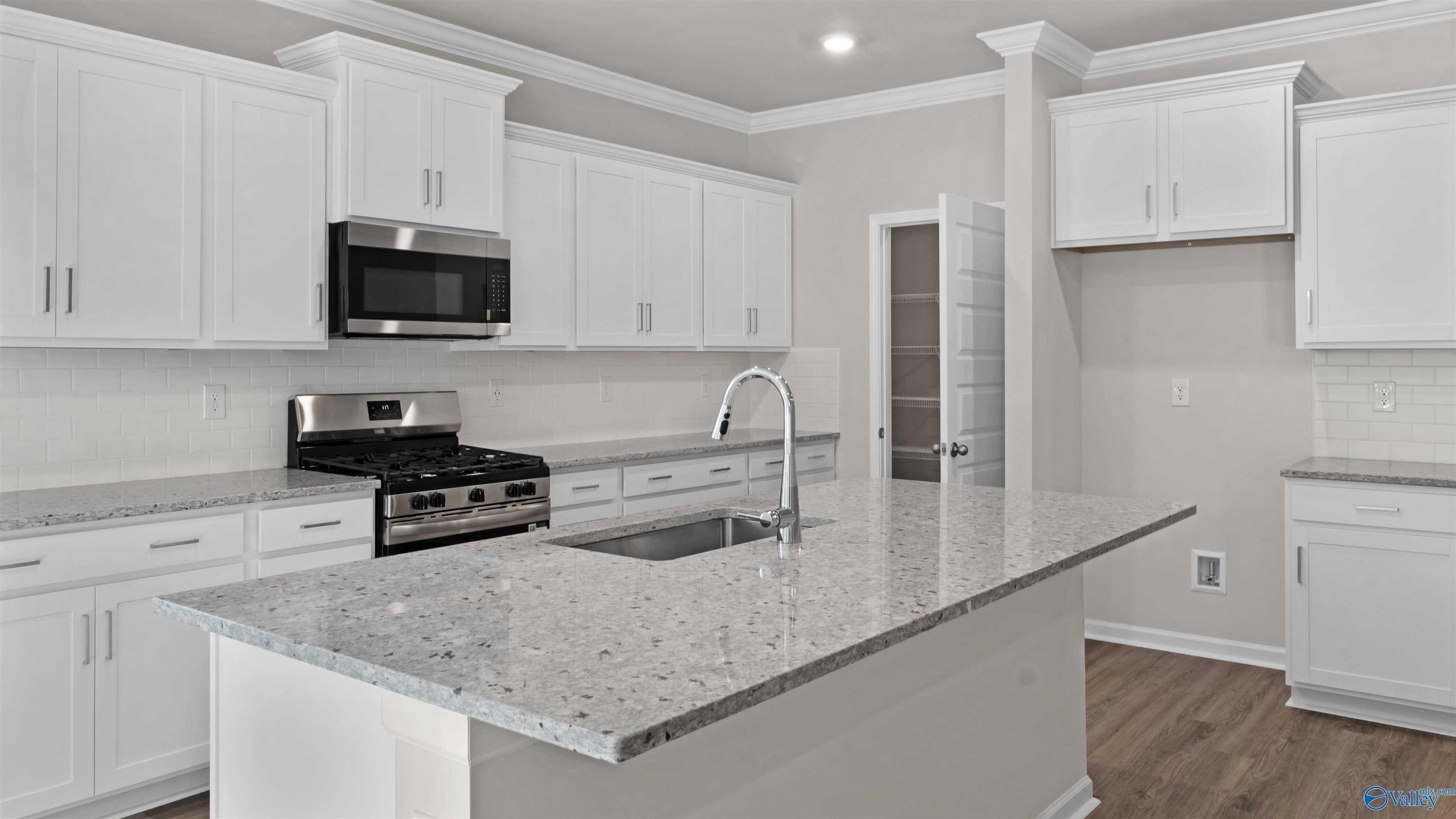 23448 Churchhill Lane. Athens, AL 35613