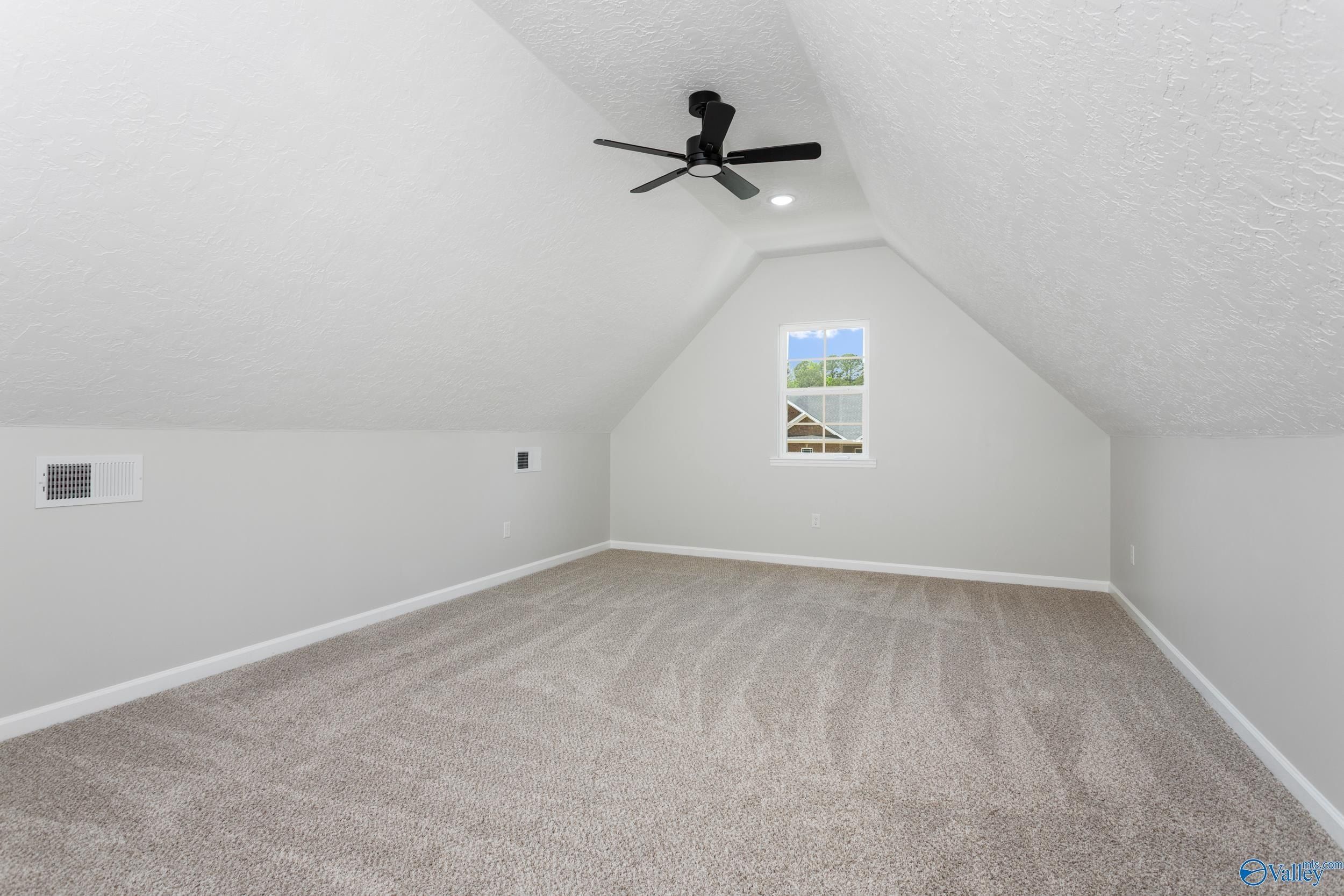 5977 Tydan Lane. Southside, AL 35907