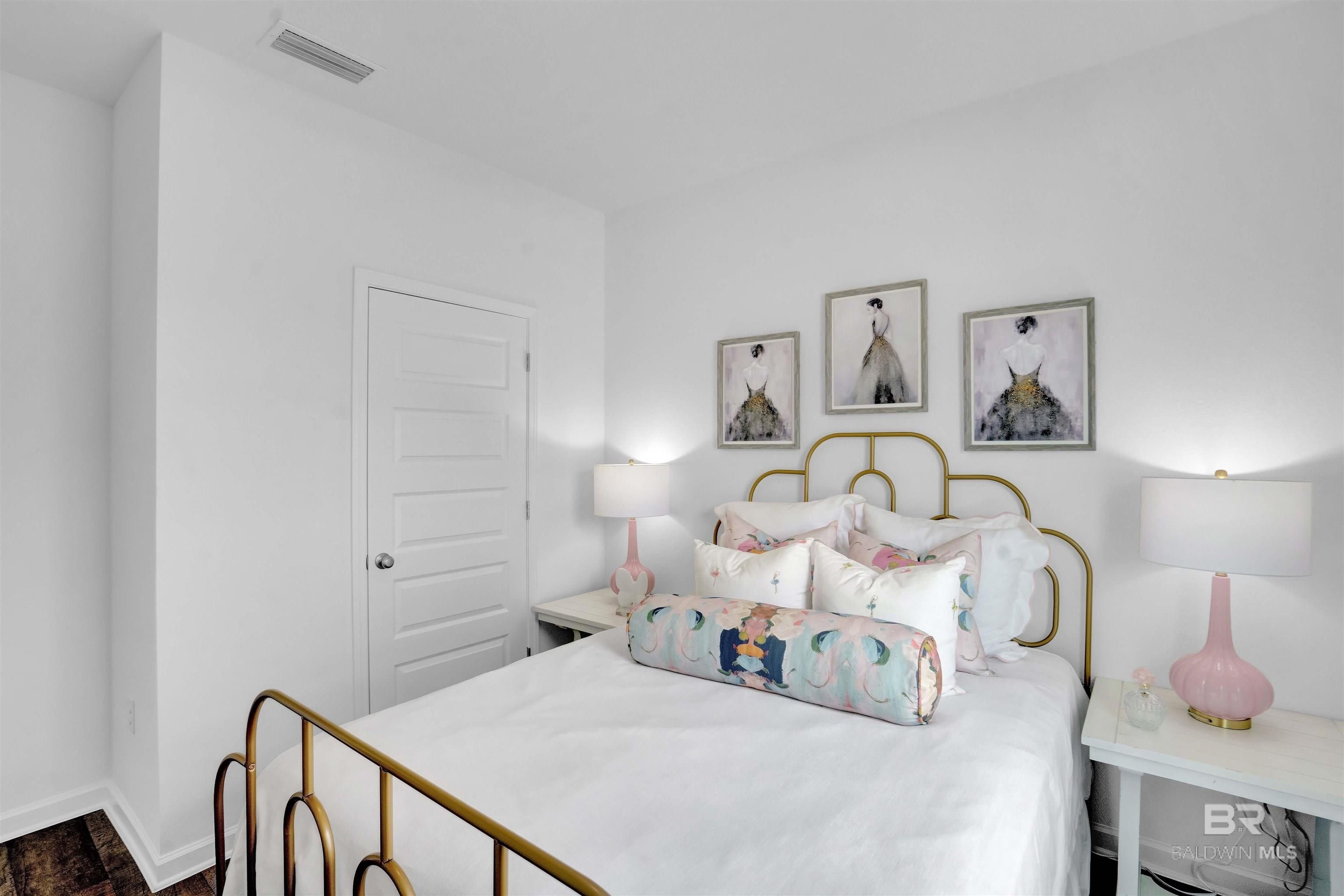 26862 Setai Court. Daphne, AL 36526