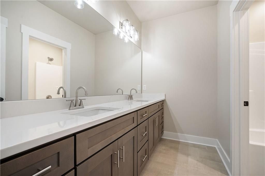 7032 Country Oaks Drive N. Irvington, AL 36544