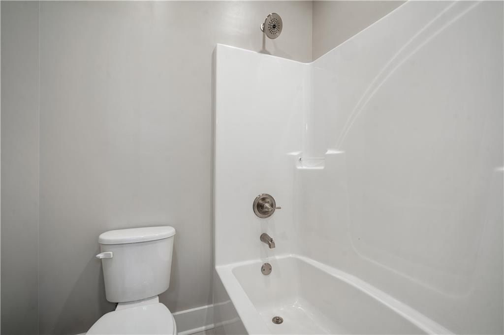 7040 Country Oaks Drive N. Irvington, AL 36544